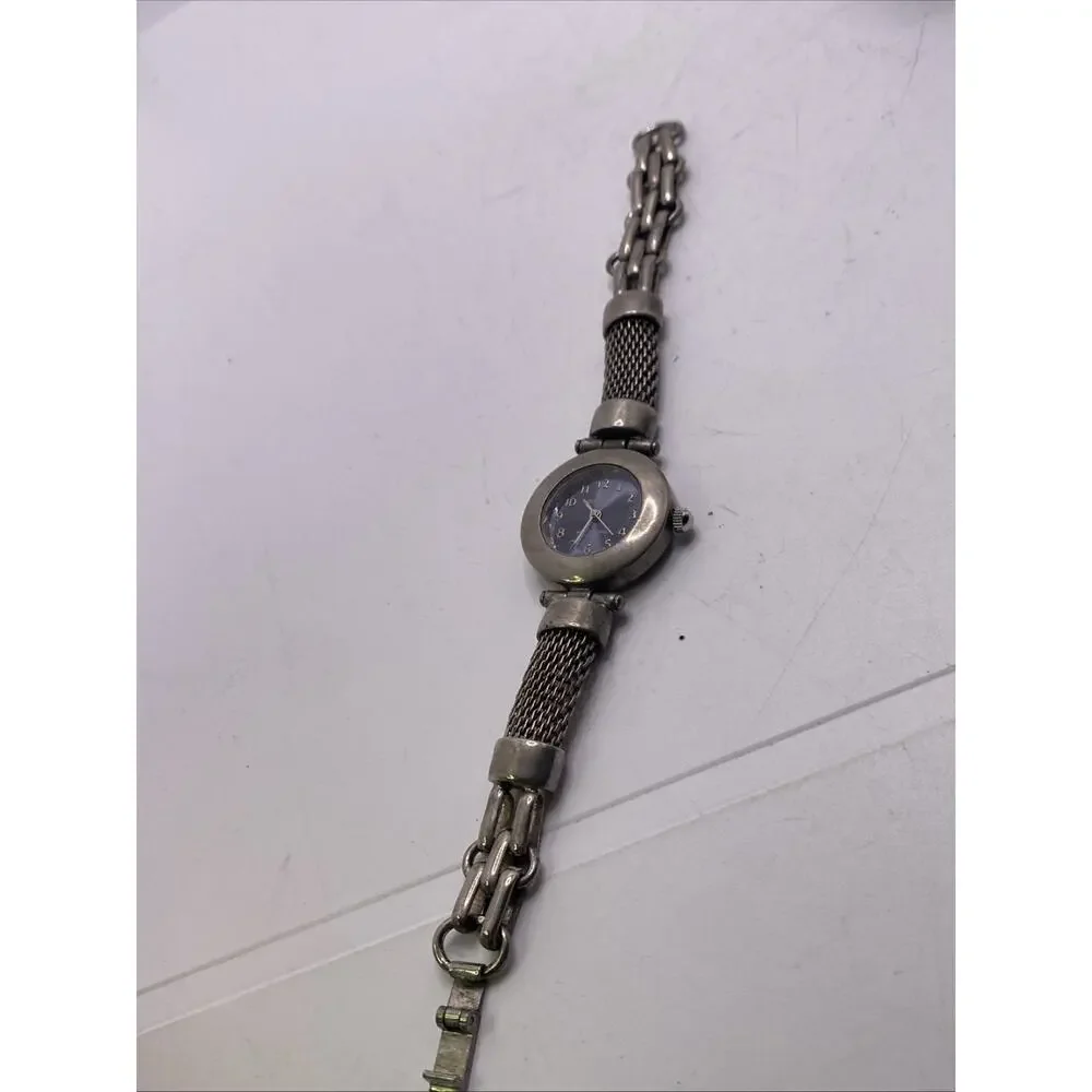 Womens Vintage Silver Tone Watch Works New Battery